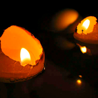 Floating Eggshell Candles