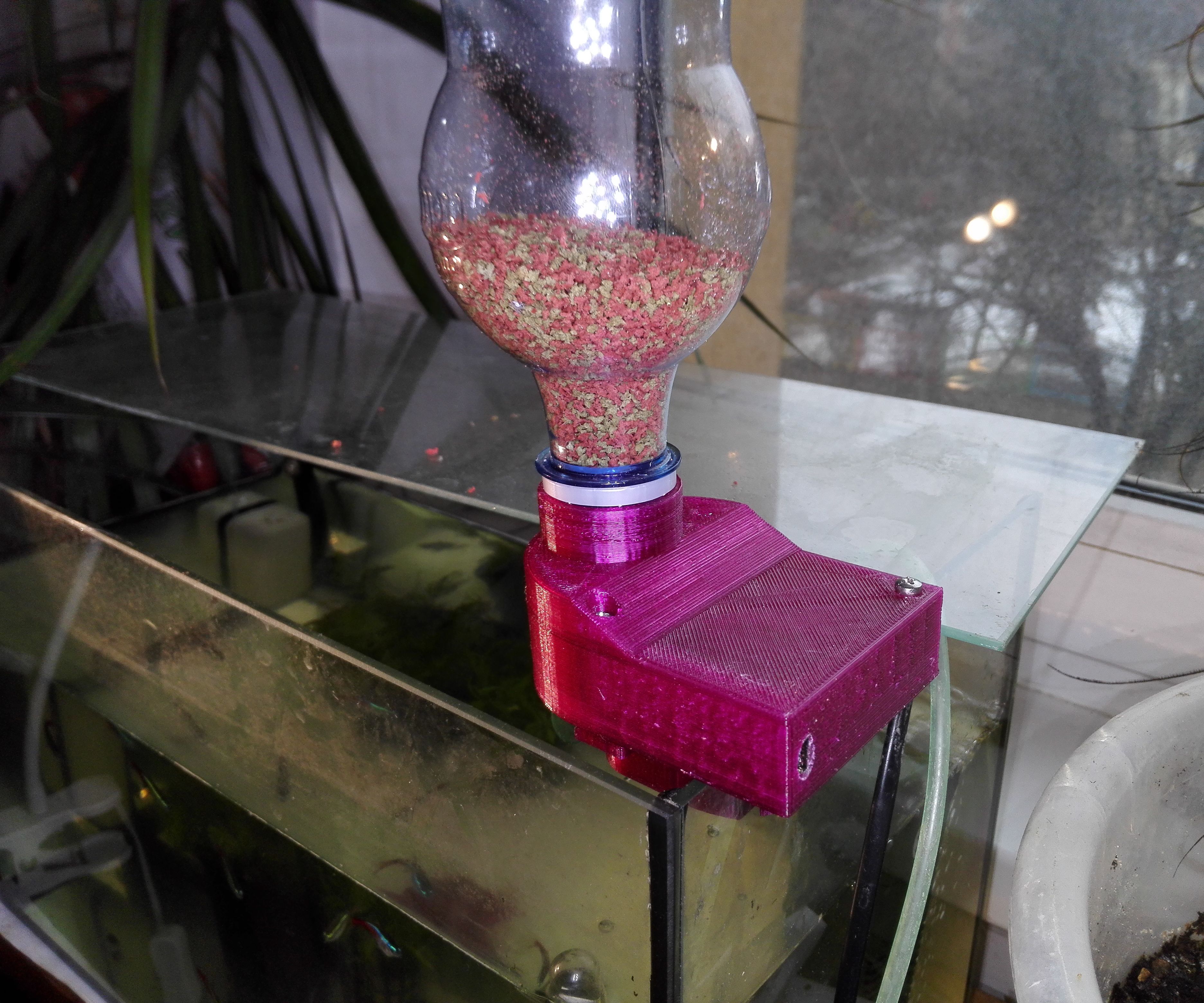 Programmable Aquarium Fish Feeder Designed Granulated Food 7