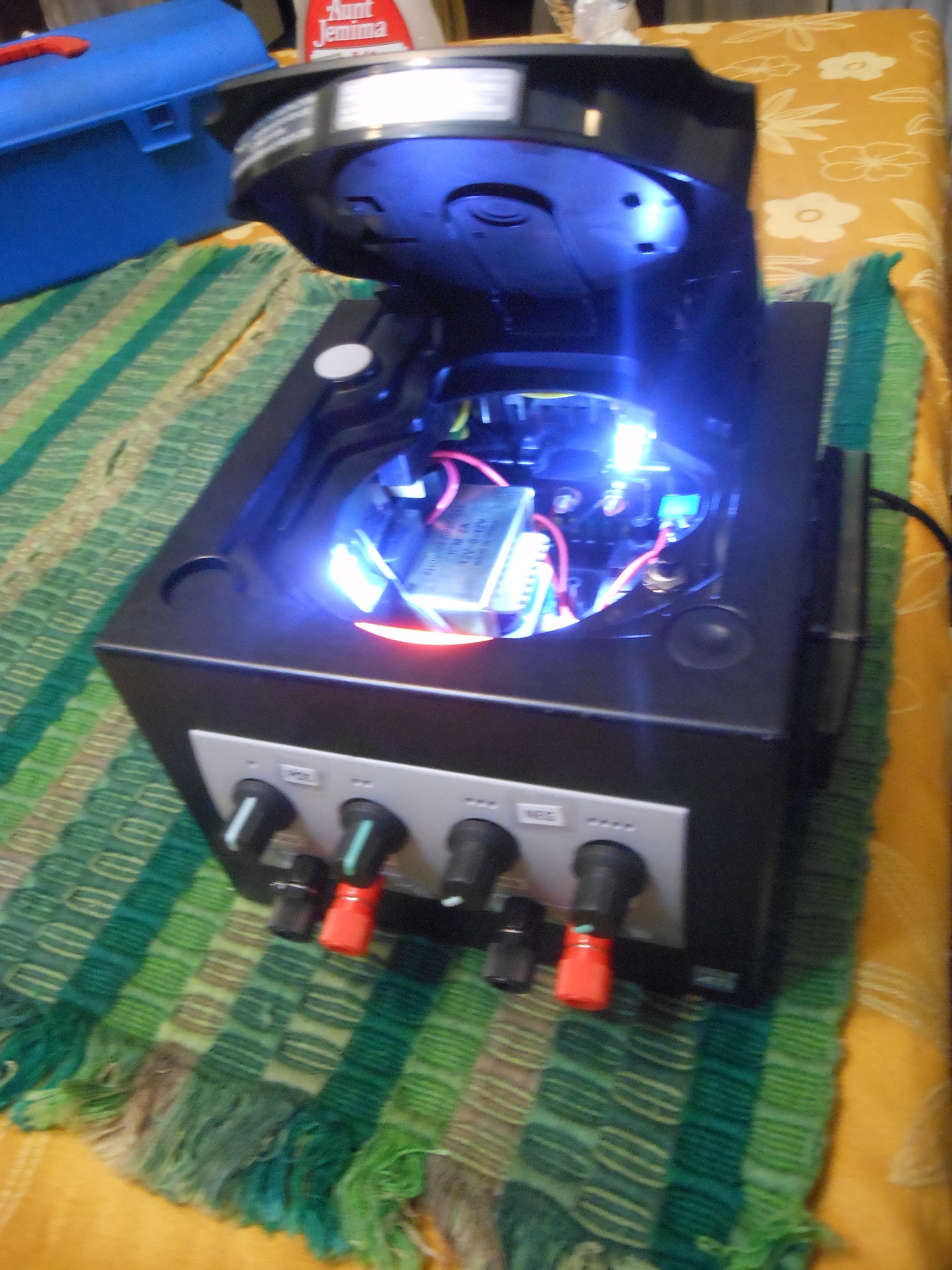 Voltage Source Inside a Gamecube Instructables