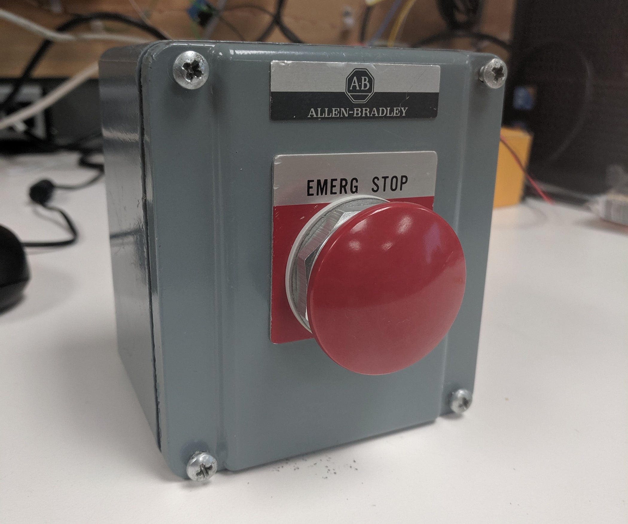 Wireless Safety Button for PLC Safety 6 Steps (with Pictures