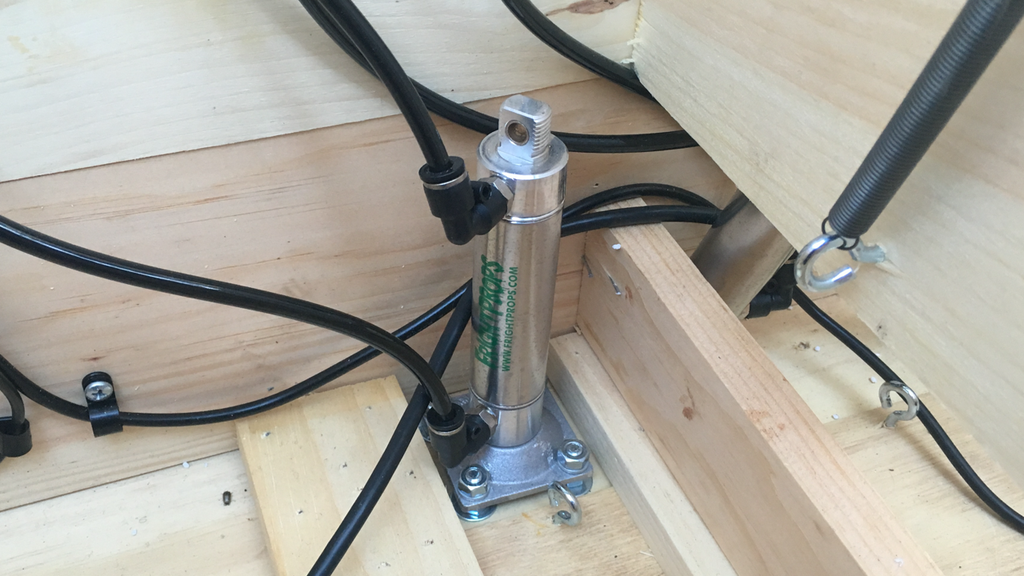 Scariest Monster In A Box Halloween Prop 9 Steps With Pictures Instructables