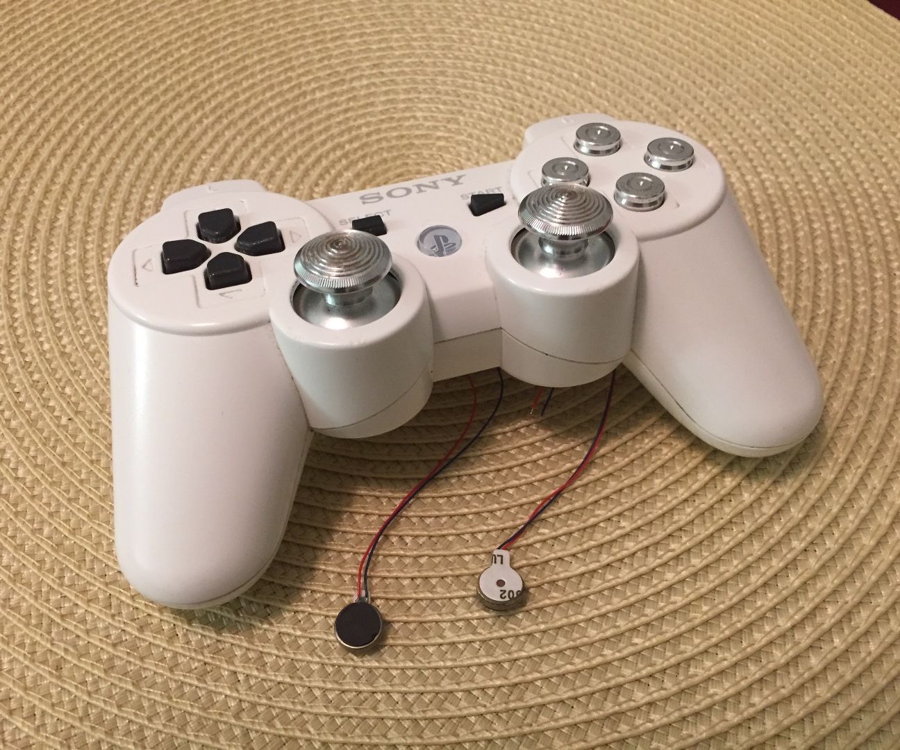 Vibration Triggers on PlayStation 3 Controller 3 Steps (with Pictures