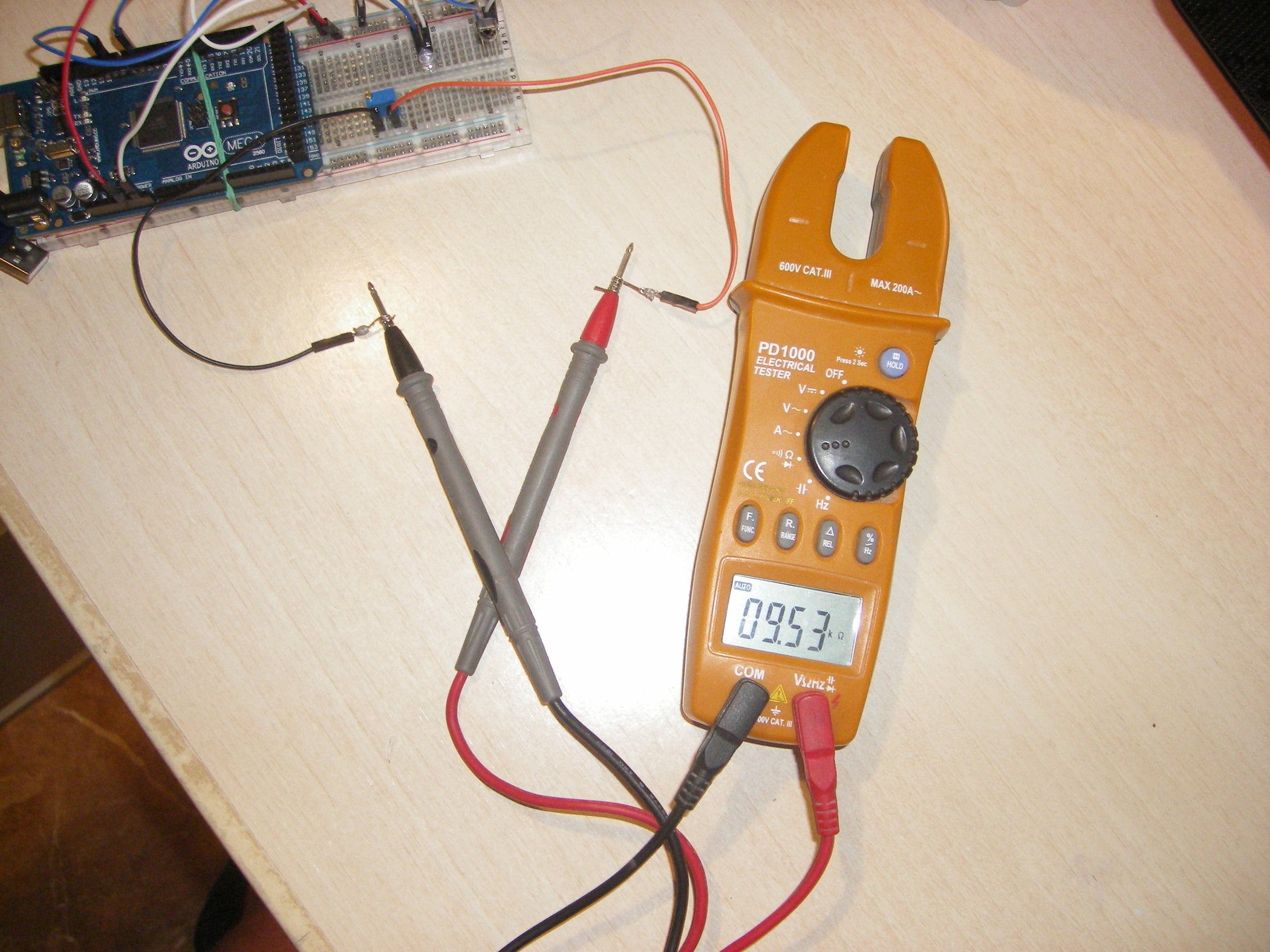 Easily Connect a Multimeter to Your Breadboard With Jumper Wires and