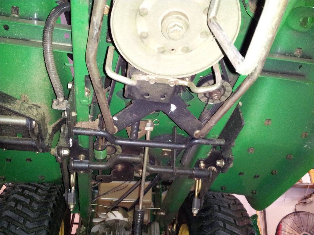 How To Change The Traction Belt On A John Deere Lt155 8