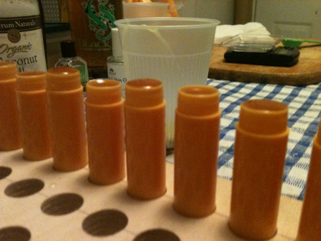 Essence of Coffee Oil Lip-balm: 10 Steps