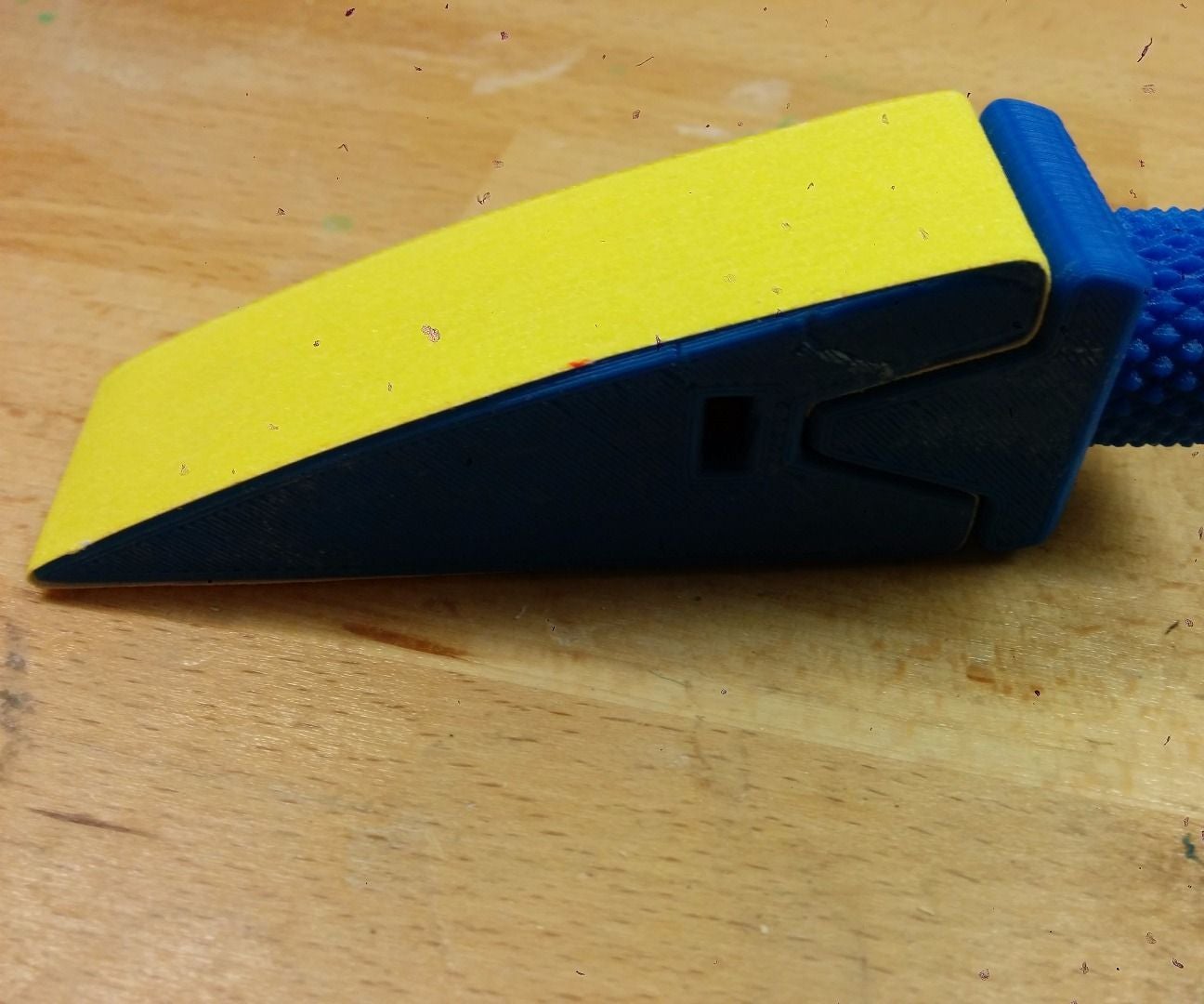 Tight Spaces and Detail Sanding Tool 5 Steps (with Pictures)