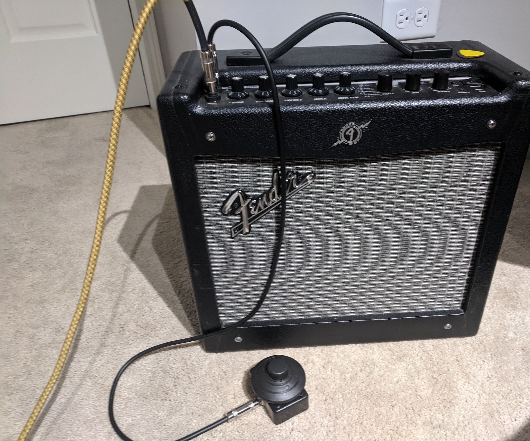 DIY Fender Mustang Amp 1 Button Foot Switch 3 Steps Instructables