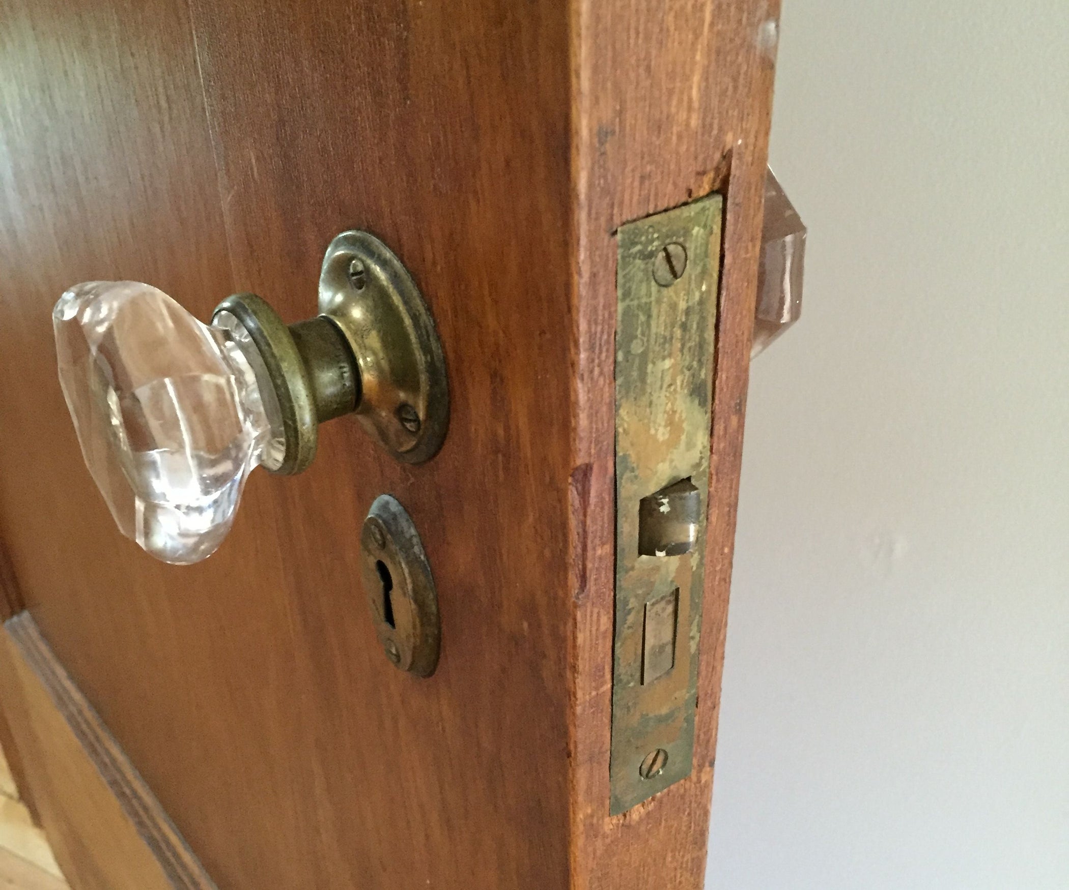 Fix a Broken Doorknob Latch With a Rubber Band 6 Steps (with Pictures