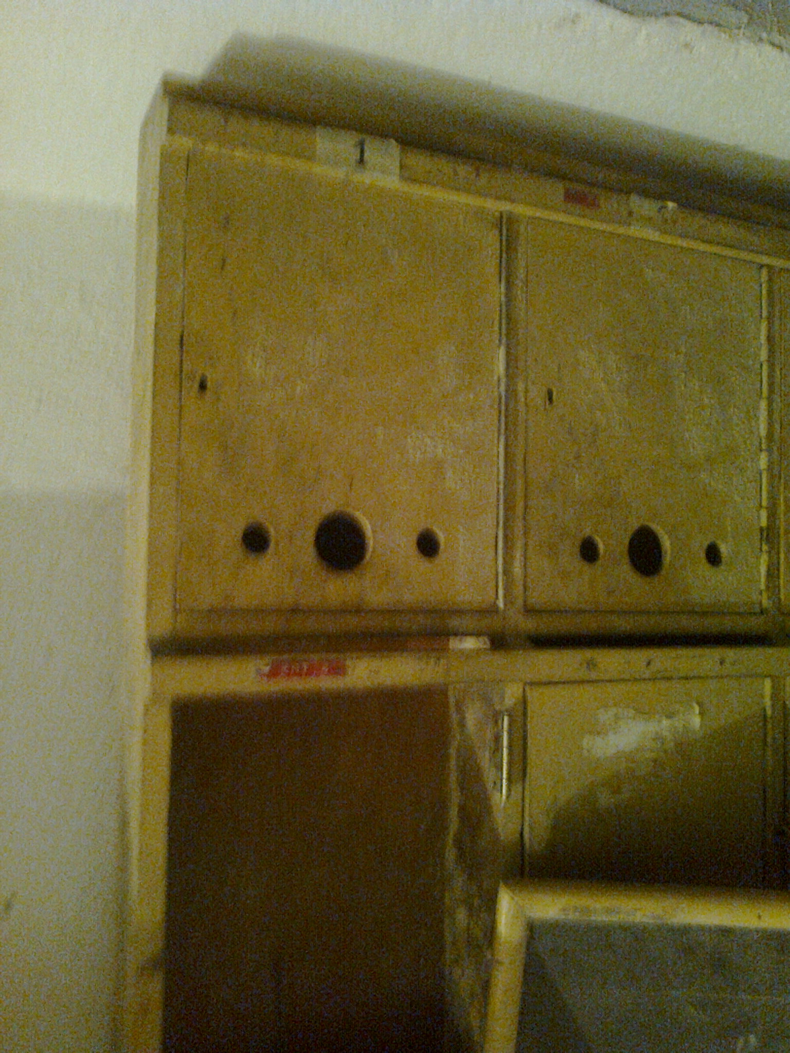 Plywood Mailboxes for Apartment Building: 9 Steps (with Pictures) Plywood Mailboxes for Apartment Building: 9 Steps (with Pictures)