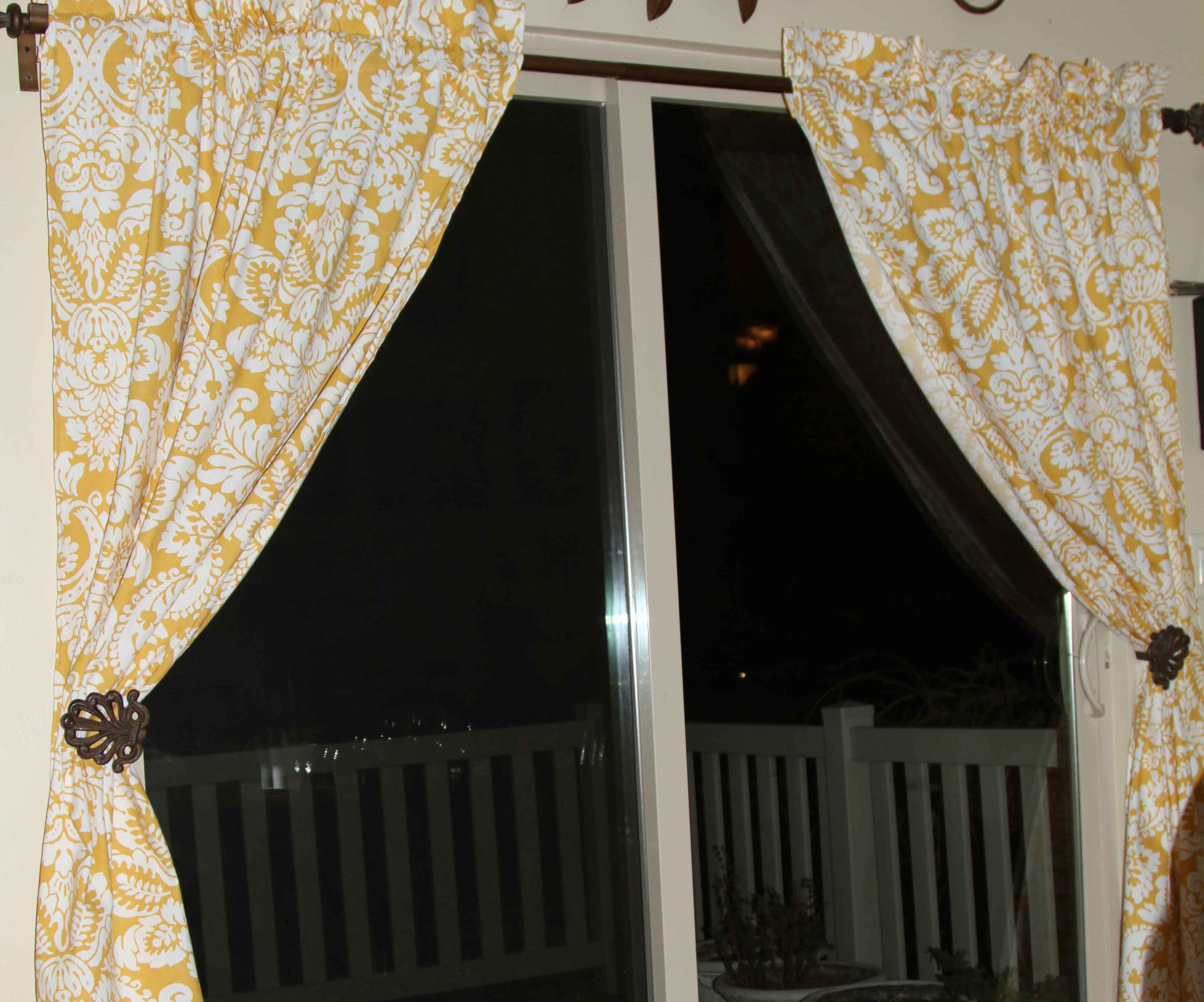 Easy To Make Curtains For Your Sliding Glass Window 5 Steps