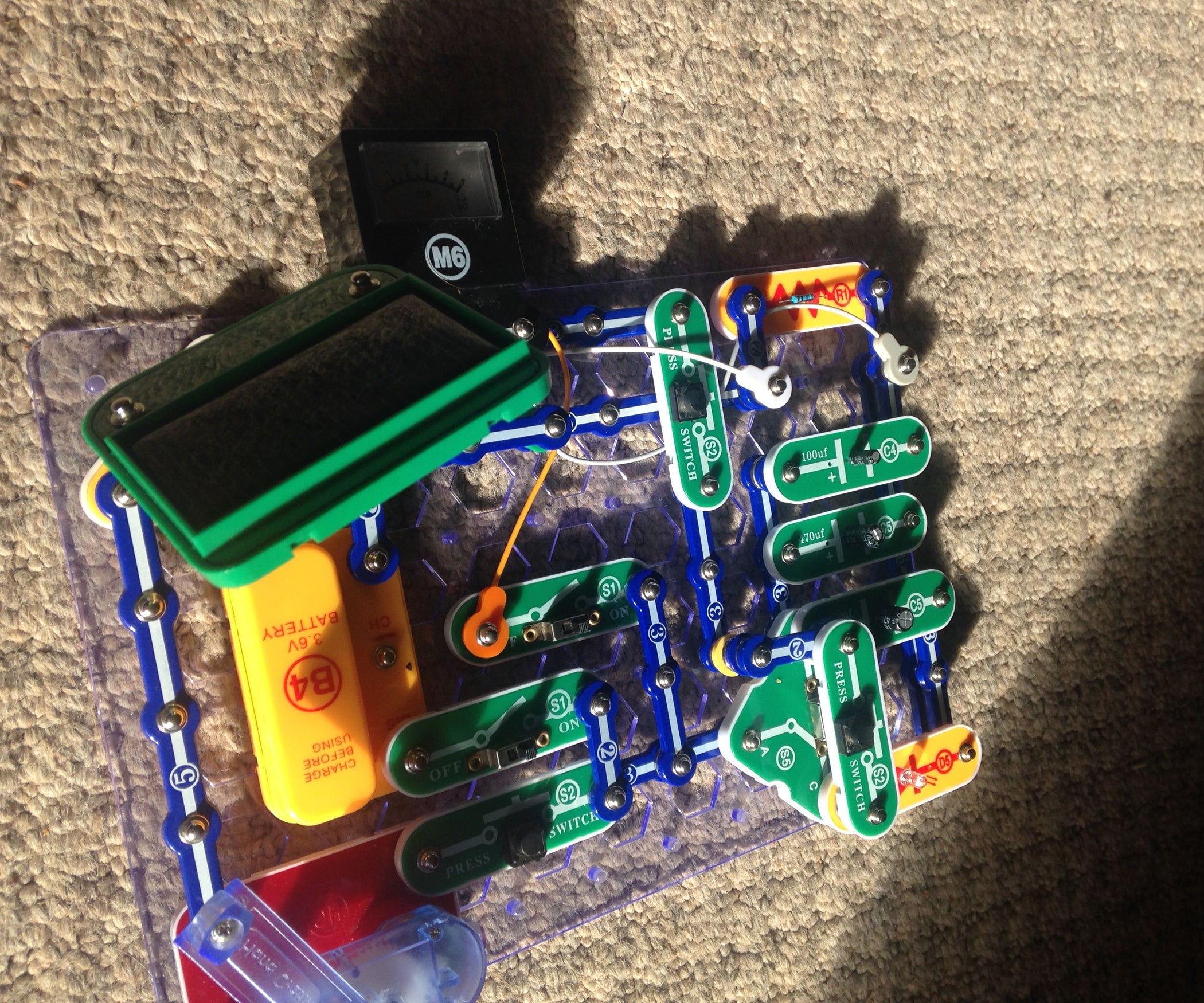 Snap Circuits Super-Simple Capacitor/Light/Rechargeable Battery : 3