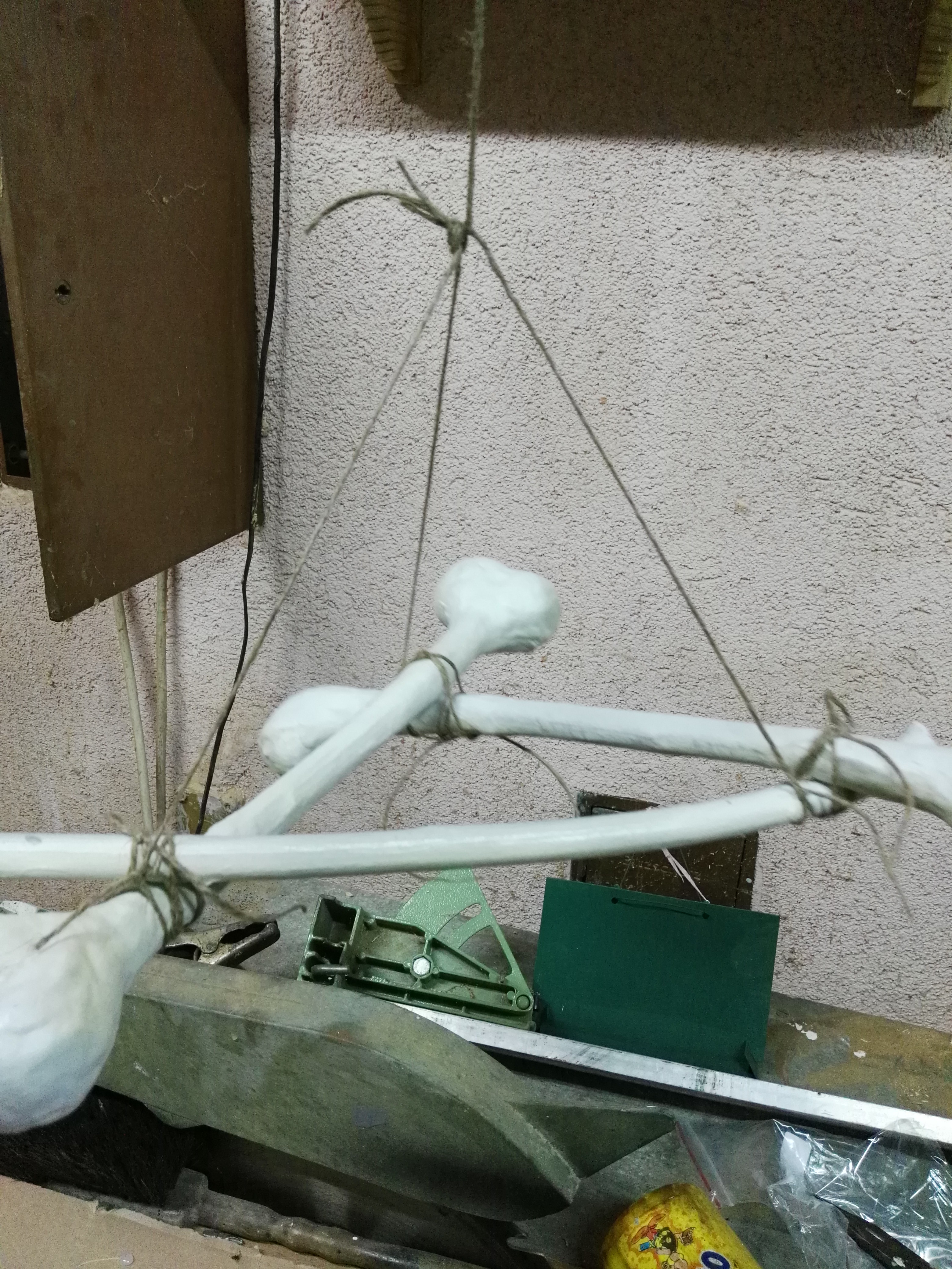 Bones in the Wind Wind Chime for Halloween 4 Steps (with Pictures)