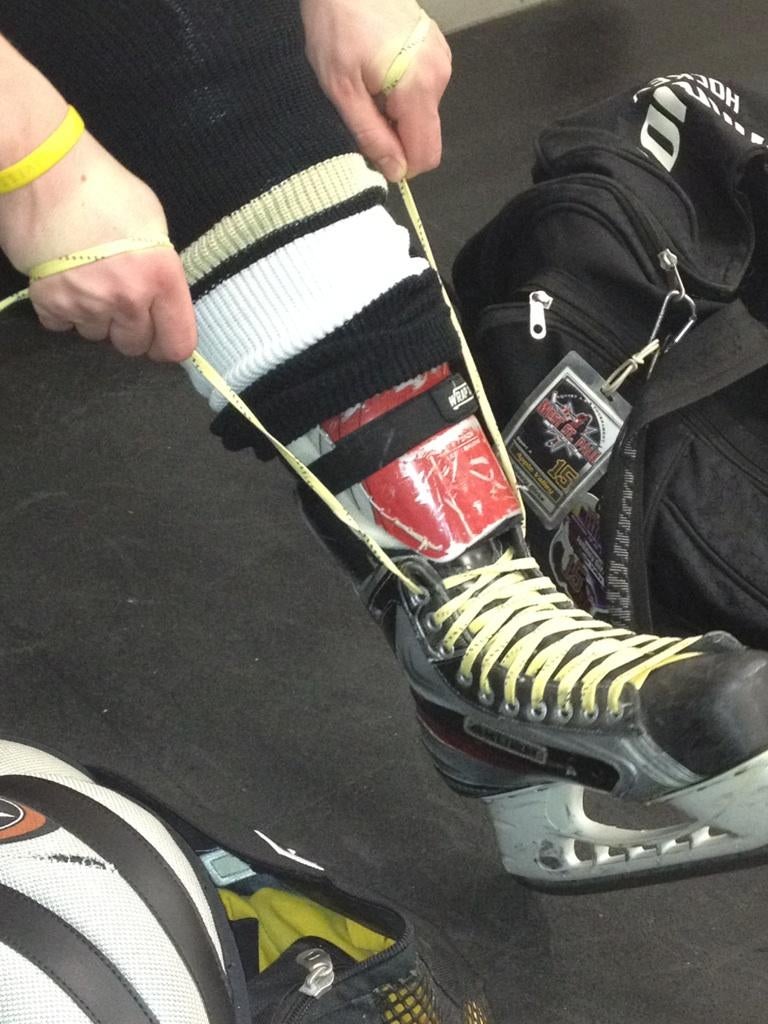 So You Wanna Play Hockey. Let’s Get Dressed, Let’s Be Safe 12 Steps