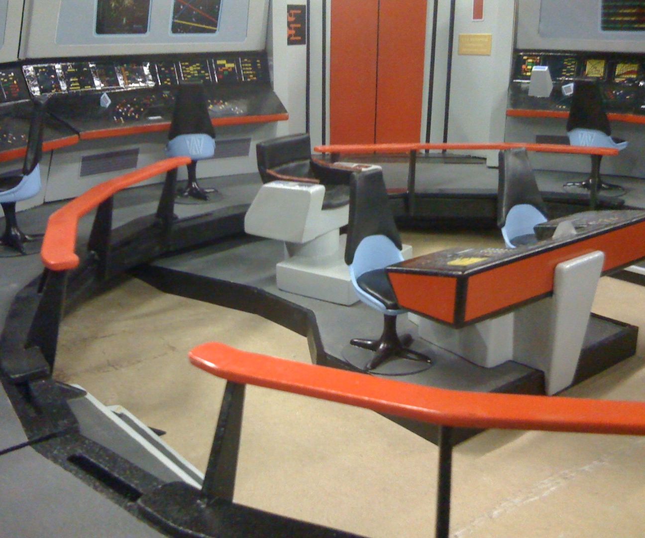 Star Trek Enterprise Bridge Playset 21 Steps With Pictures - How To Make Star Trek Coffee Table Star Trek Enterprise Bridge Playset 21 Steps With Pictures - How To Make Star Trek Coffee Table