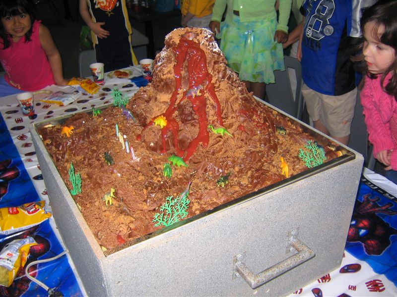 Erupting Volcano Birthday Cake 7 Steps (with Pictures)
