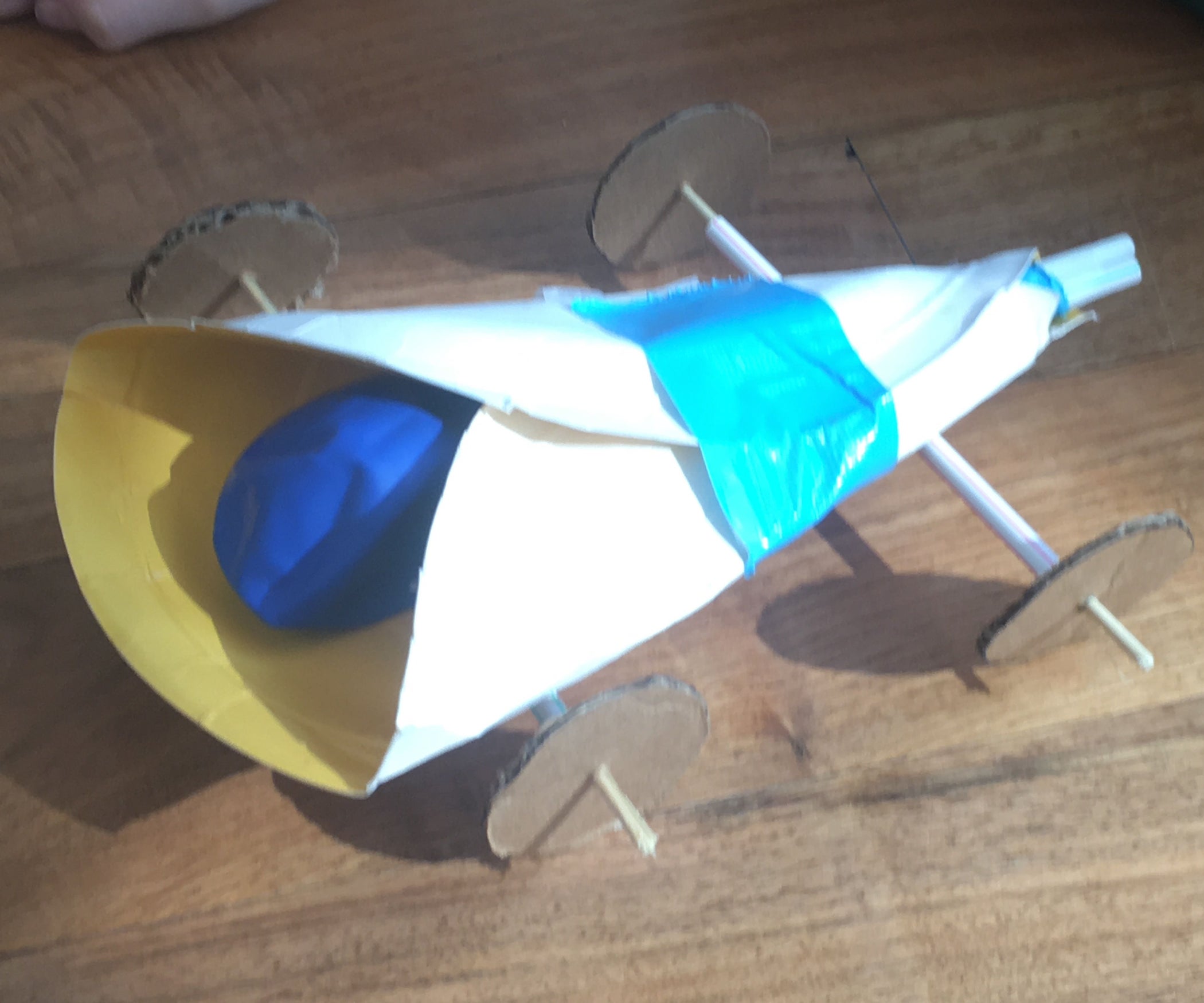 how-to-make-a-balloon-car-6-steps-instructables