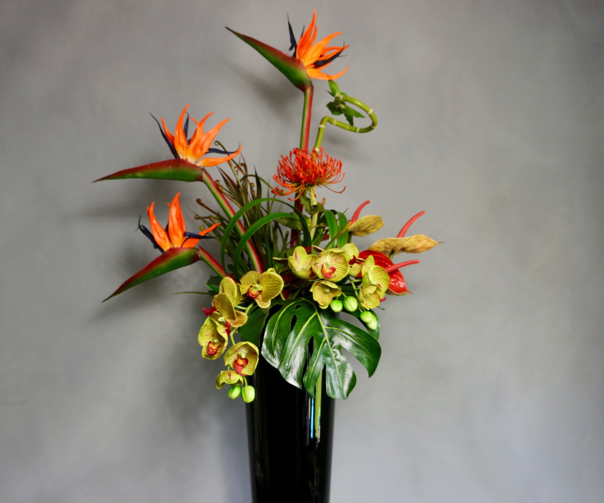 How to Make a Luxury Tropical Display From Artificial Flowers 10 Steps
