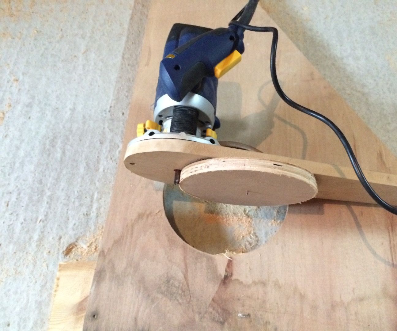 Circle Cutting Jig Router Instructables
