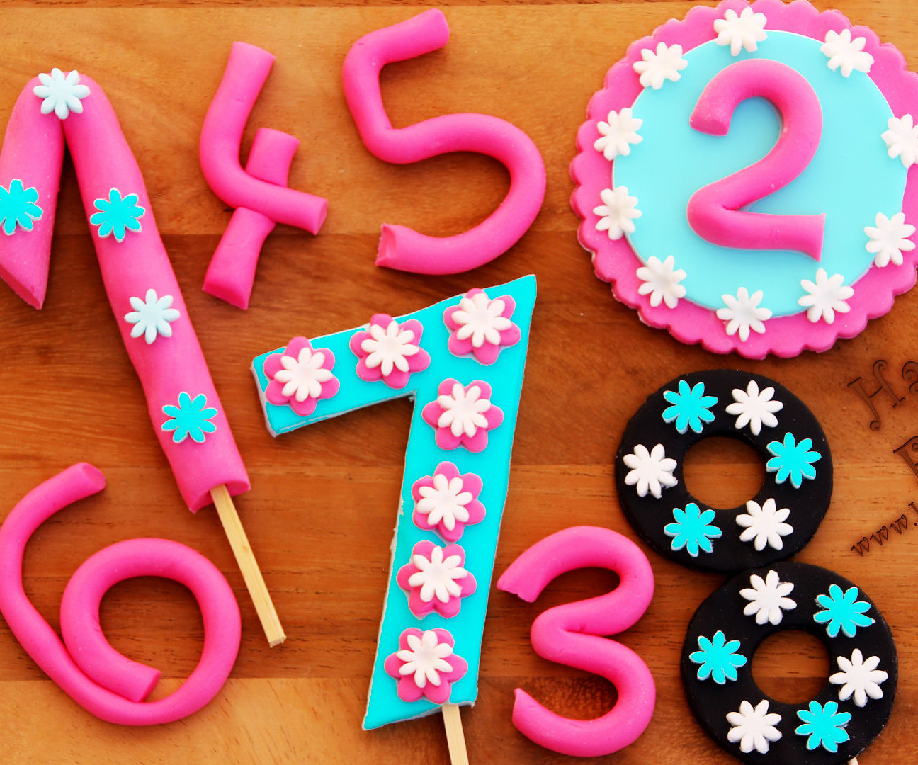 How To Make Fondant Numbers For Birthday Cake Instructables
