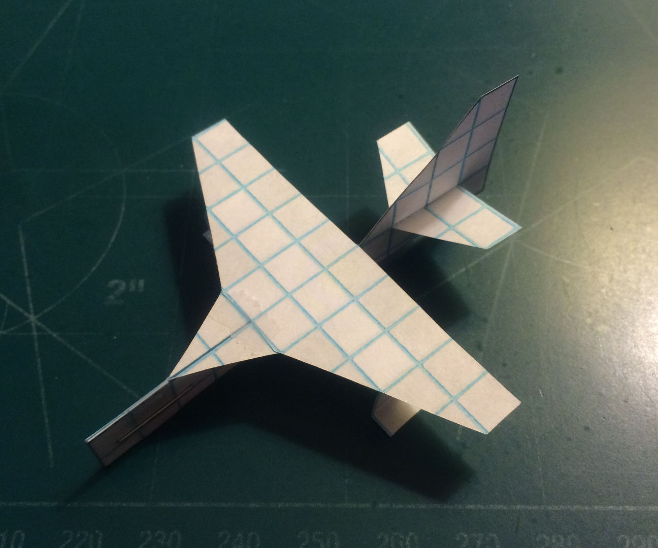 How to make a fast paper airplane picture