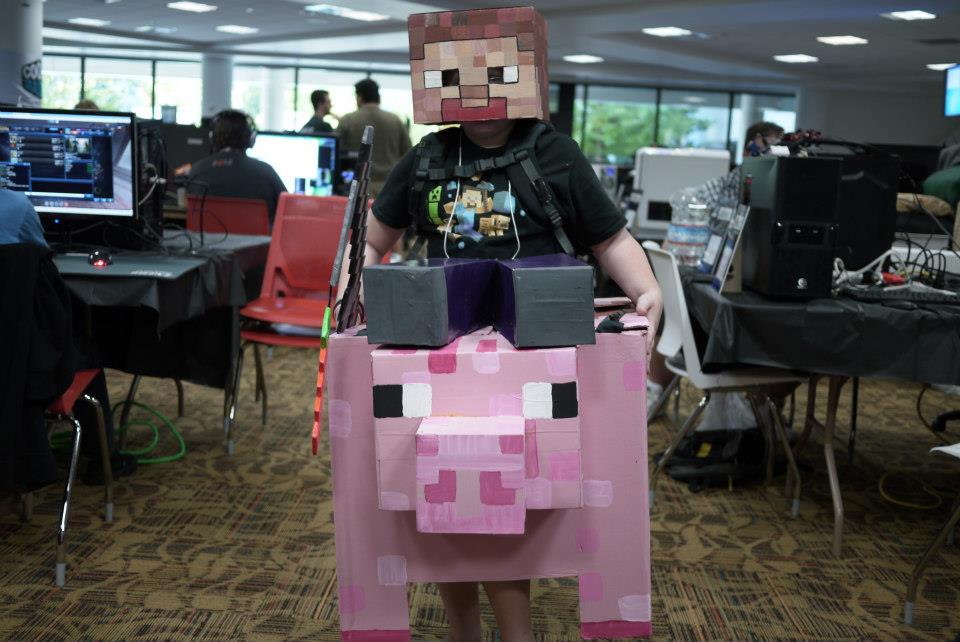 Steve Riding a Pig Minecraft Cardboard Halloween Costume (with Pictures) Instructables