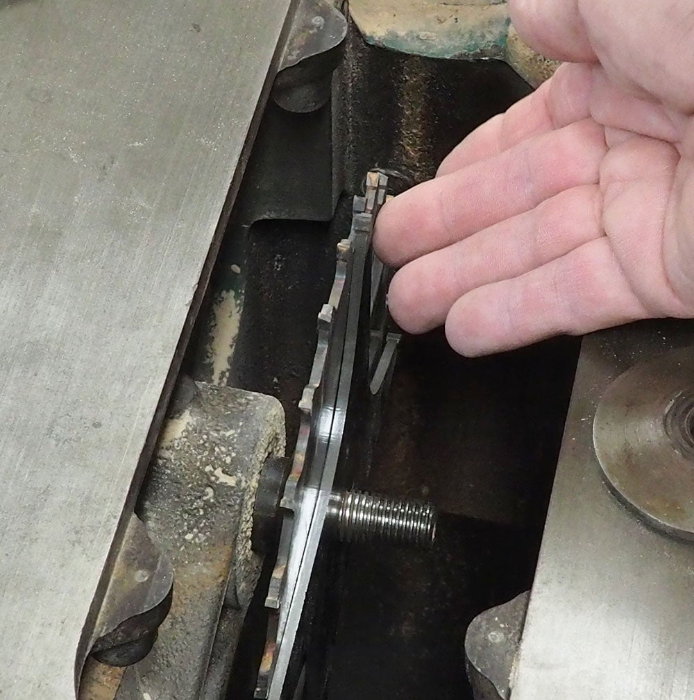 Settingup a Stacked Dado Blade 10 Steps (with Pictures)