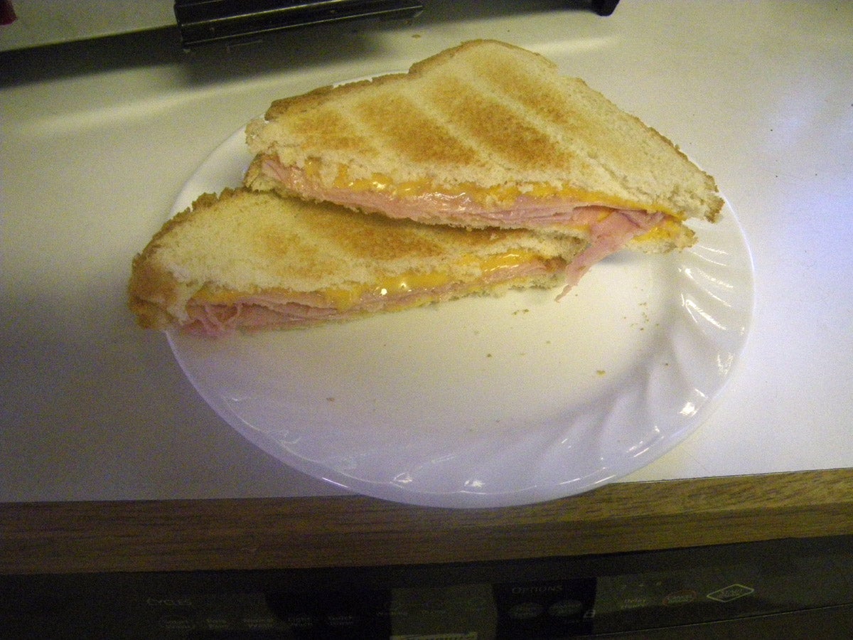 2 Minute Toaster Oven Grilled Ham and Cheese Sandwich 5 Steps