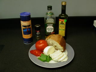 Tomato Mozzarella And Basil Sandwich 5 Steps Instructables