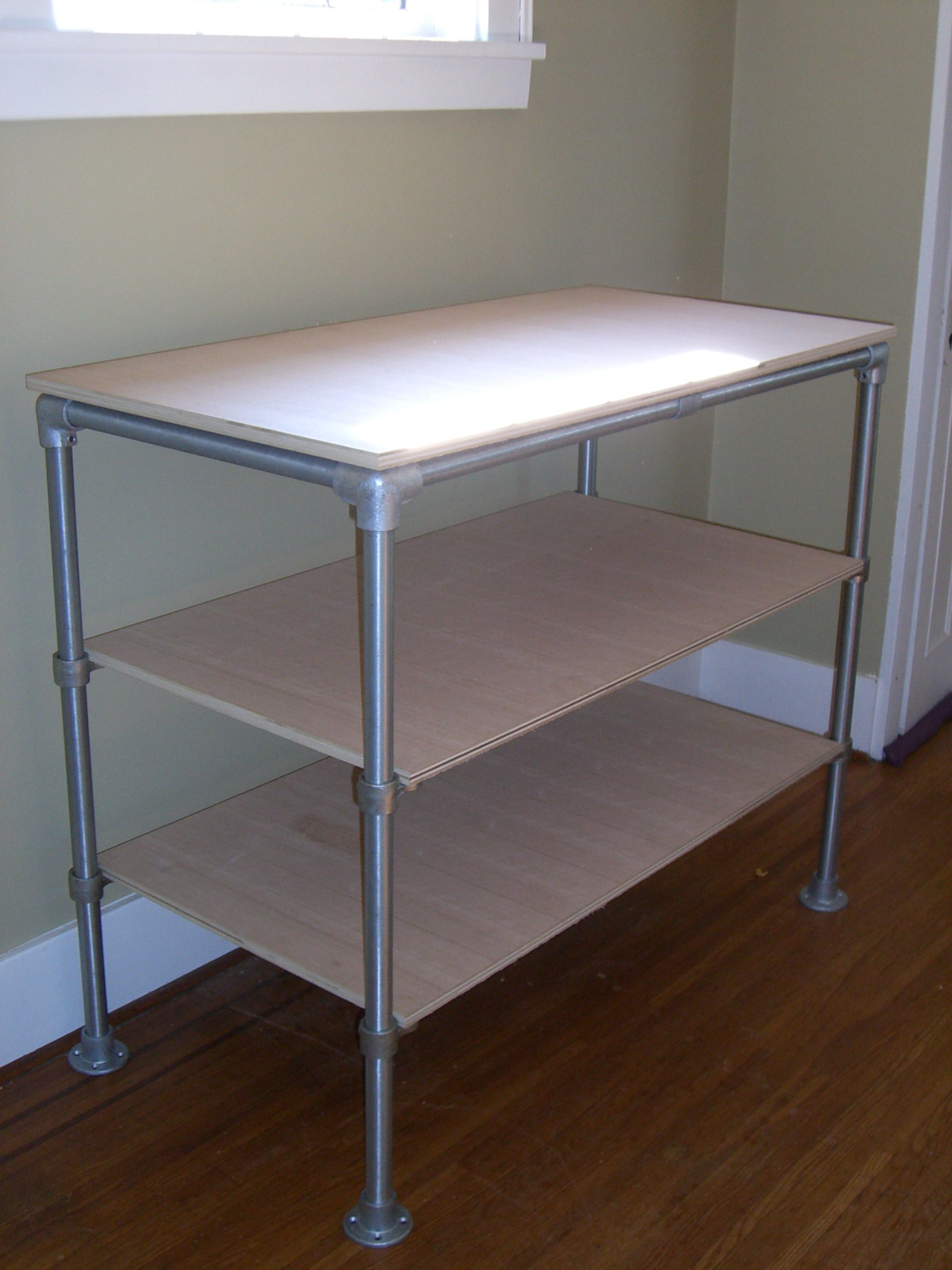 How to Build a Workbench/Storage Shelf 8 Steps (with Pictures)