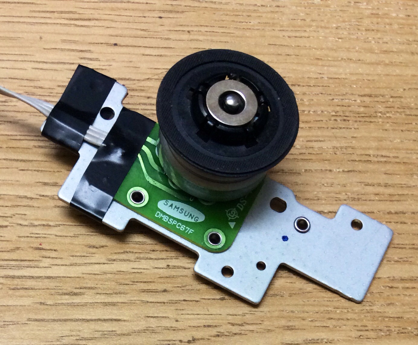 Run a CDROM Brushless Motor With Arduino : 3 Steps - Instructables