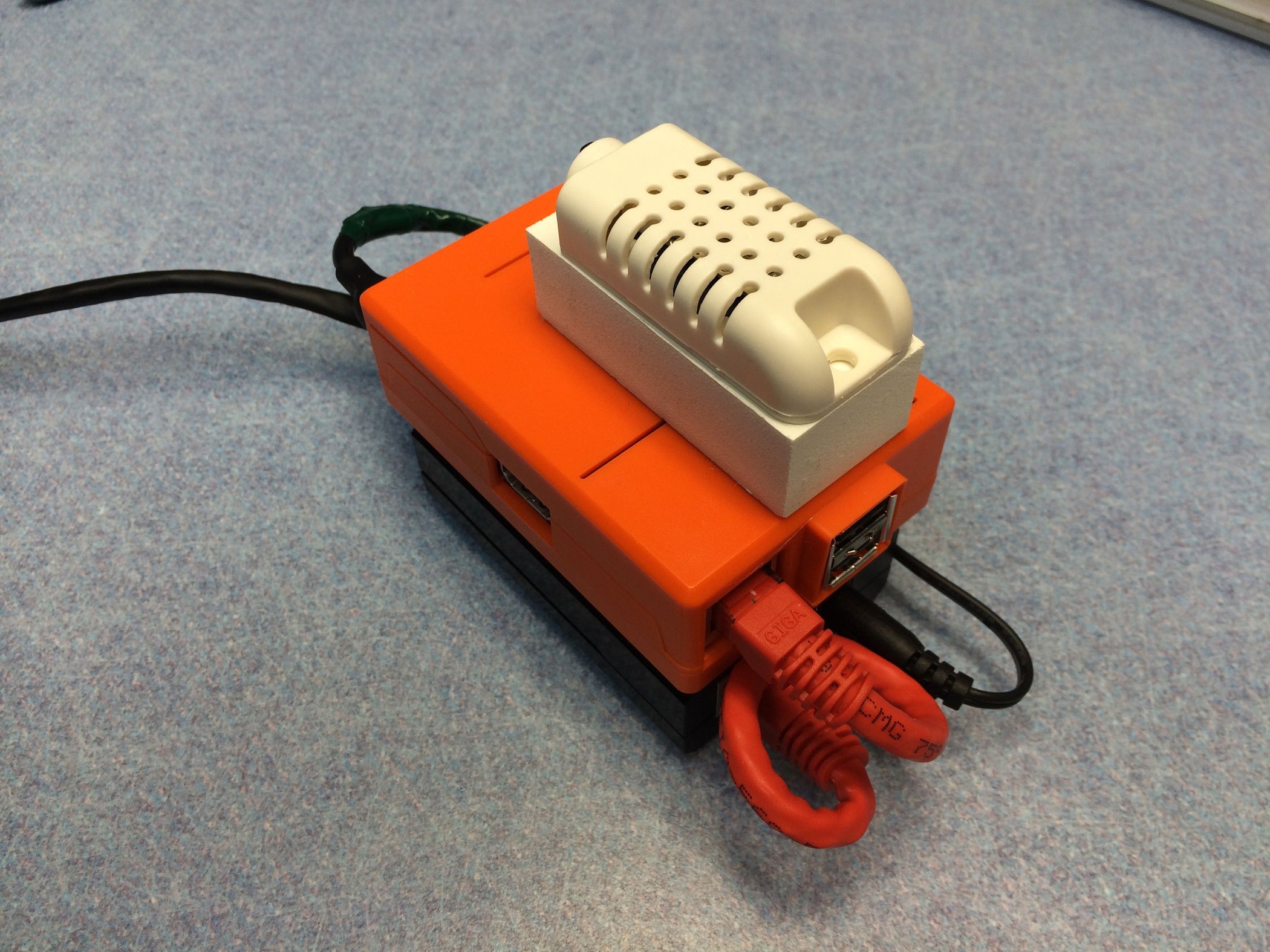 Raspberry Pi Temperature Humidity Network Monitor