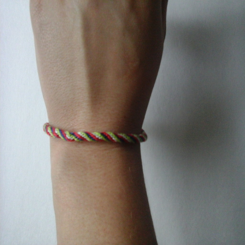Braiding Wheel Friendship Bracelets 5 Steps (with Pictures
