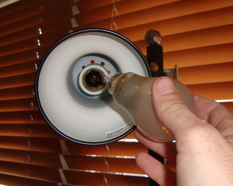 Remove Broken Light Bulbs Without Getting Cut or Shocked Using a Water
