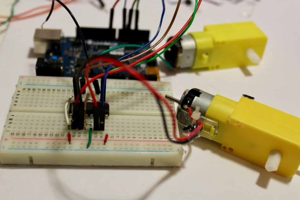 Control 2 Motors With the L293DNE Dual Motor Driver IC and Arduino 101: ...