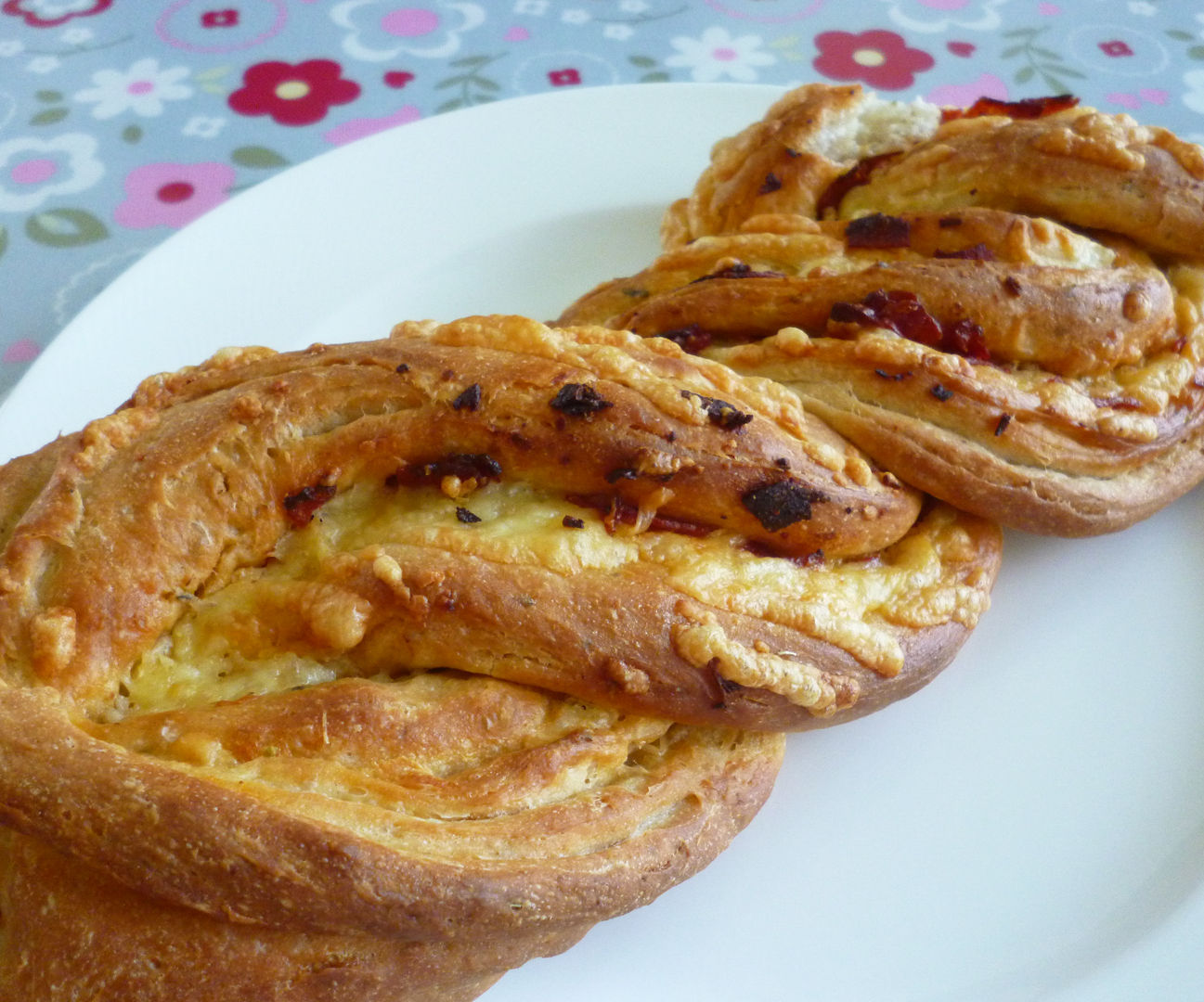 Pepperoni & Cheese Twist Bread Easy Recipe Instructables