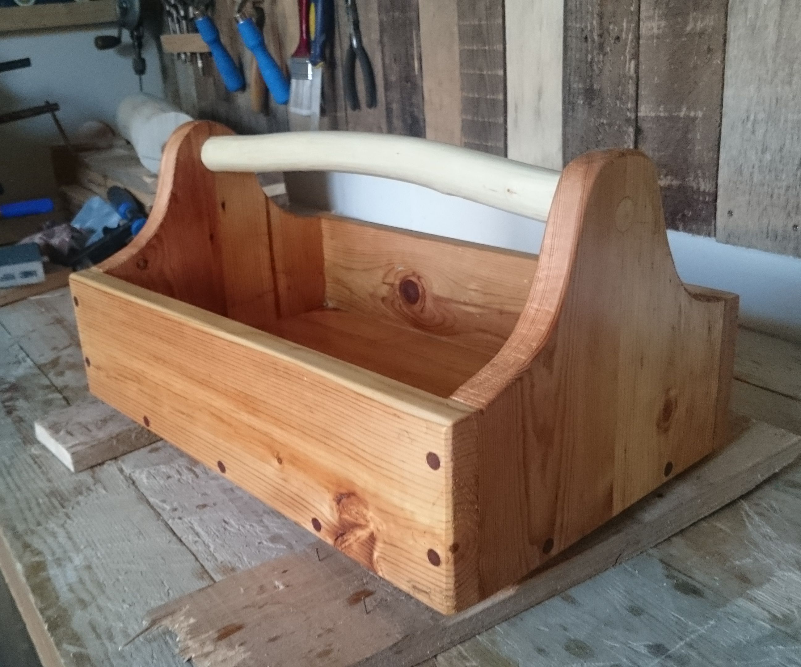 Recycled Wood Tool Tote 7 Steps With Pictures