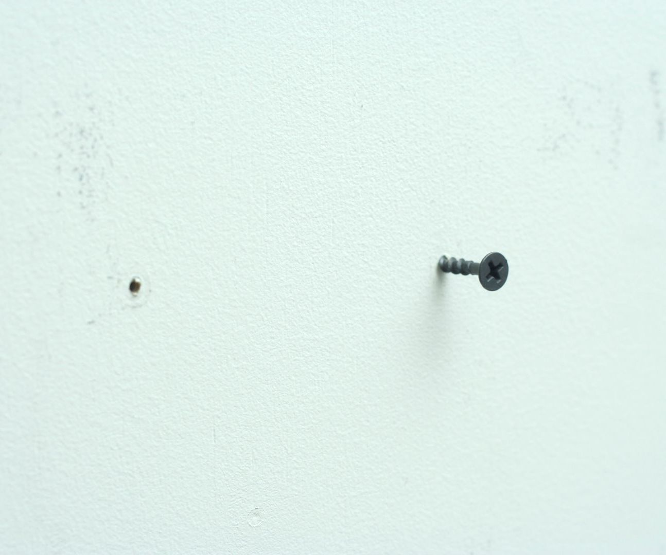 Patch a Screw Hole 5 Steps (with Pictures) Instructables