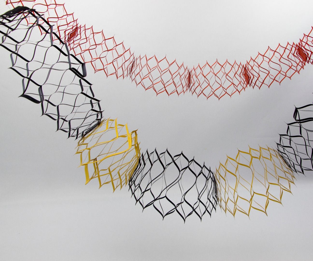 Laser Cut Paper Concertina Streamer 6 Steps (with Pictures