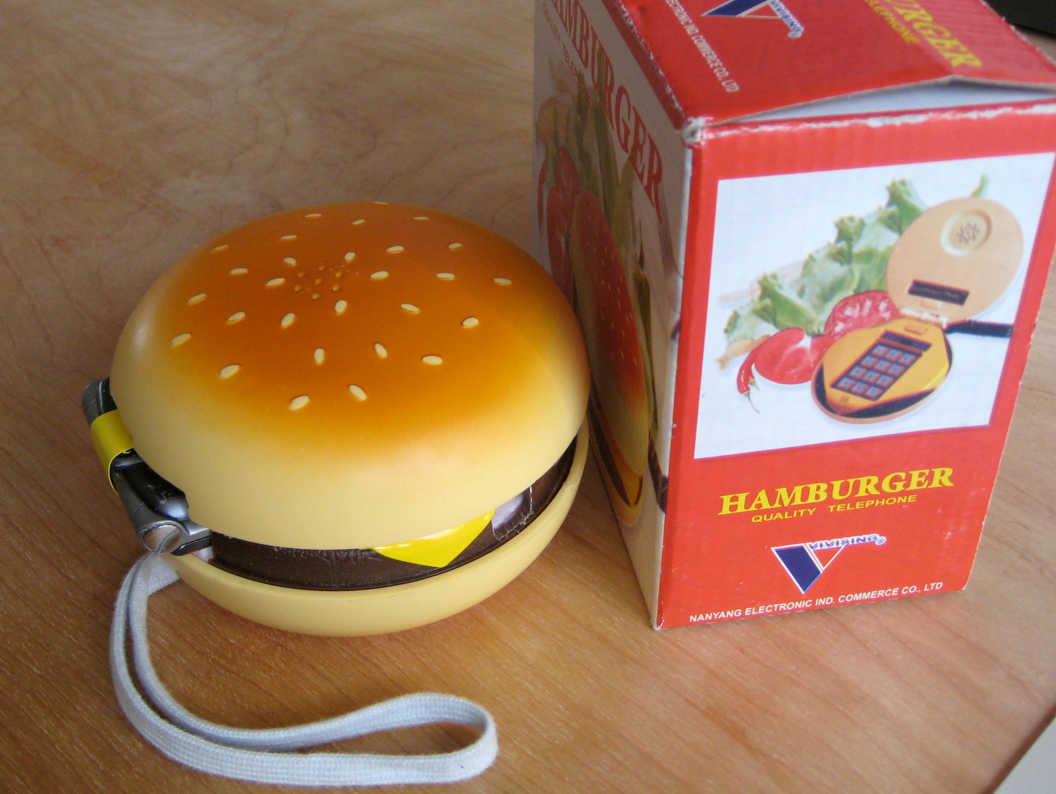 'juno' Hamburger Cell Phone Instructables