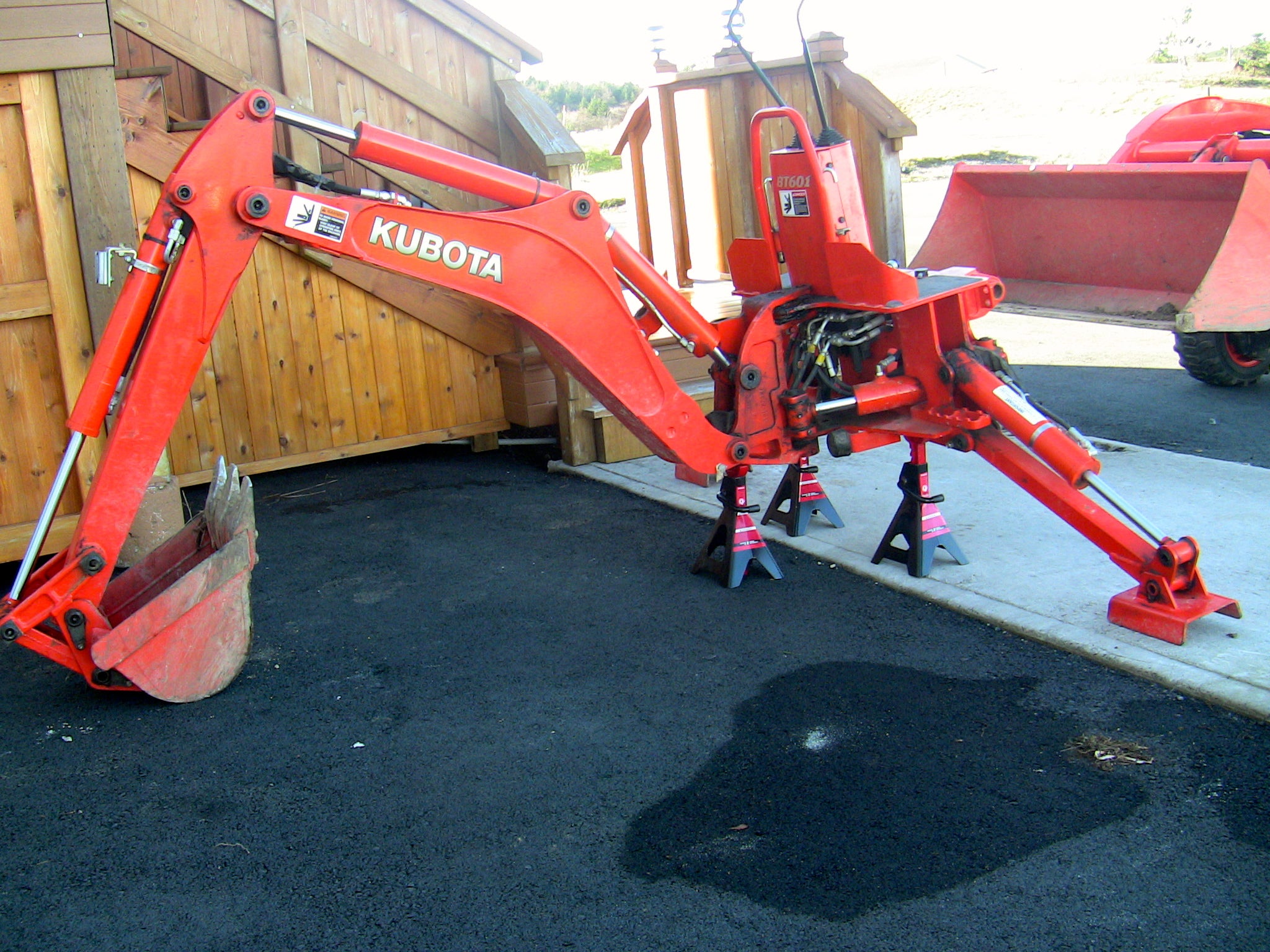 Removing and Storing Backhoe Kubota BX25 Instructables