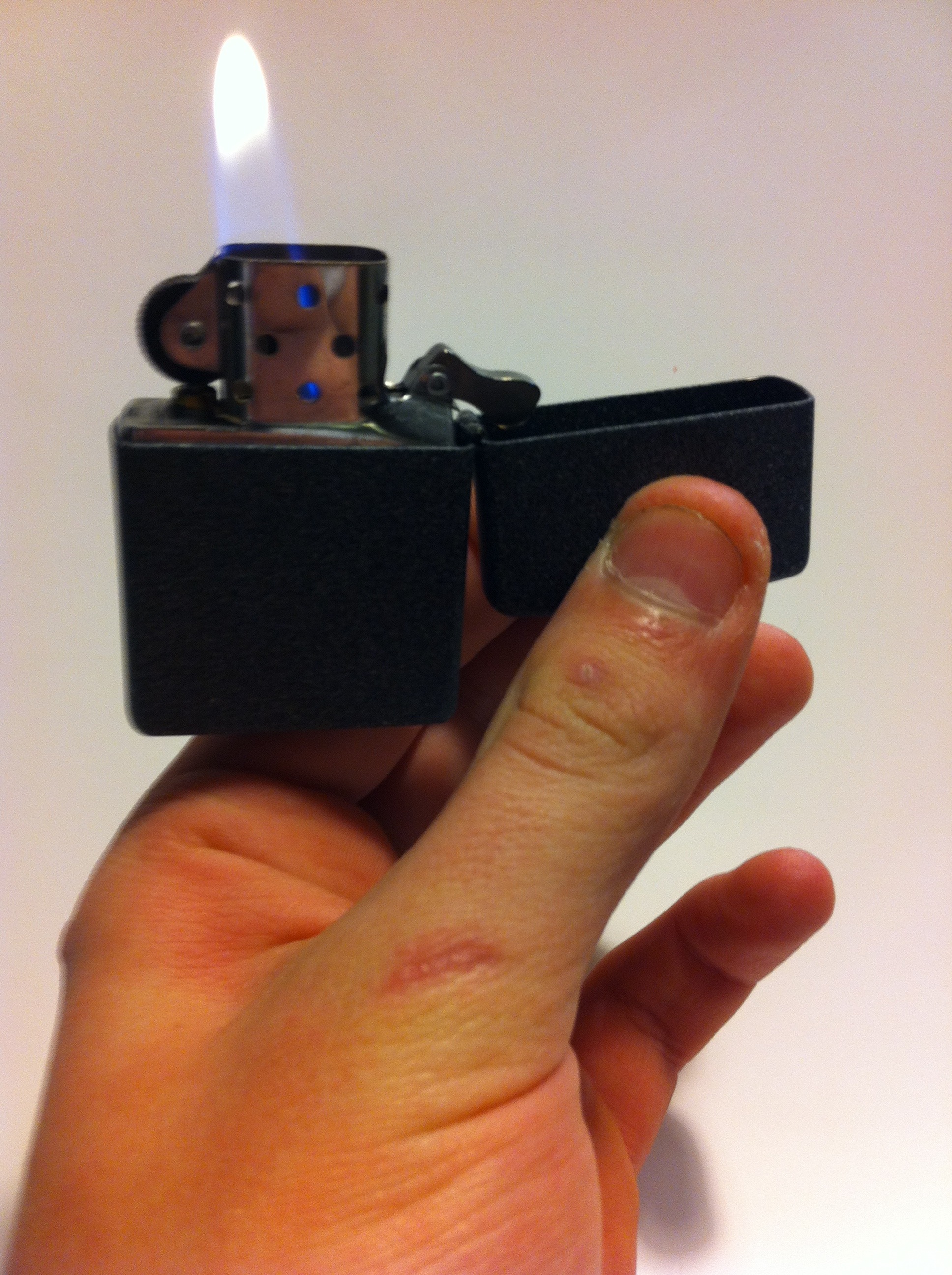 Basic Zippo Closing Trick 7 Steps Instructables
