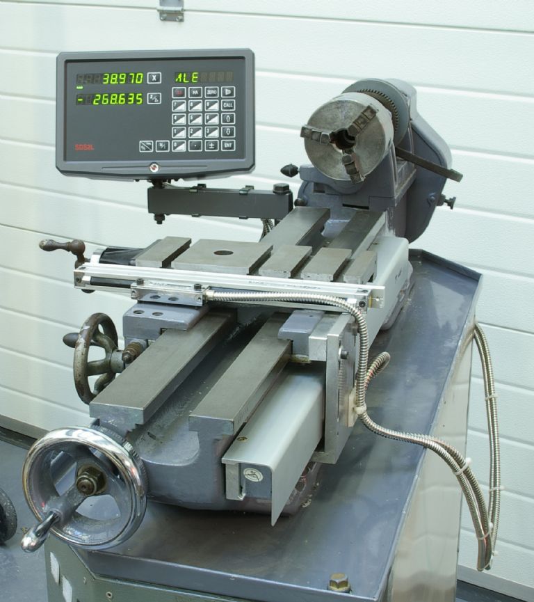 How to Fit a Digital Readout to a Lathe 6 Steps (with Pictures