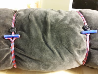 compression sleeping bag blanket paracord strap techshop handle instructables