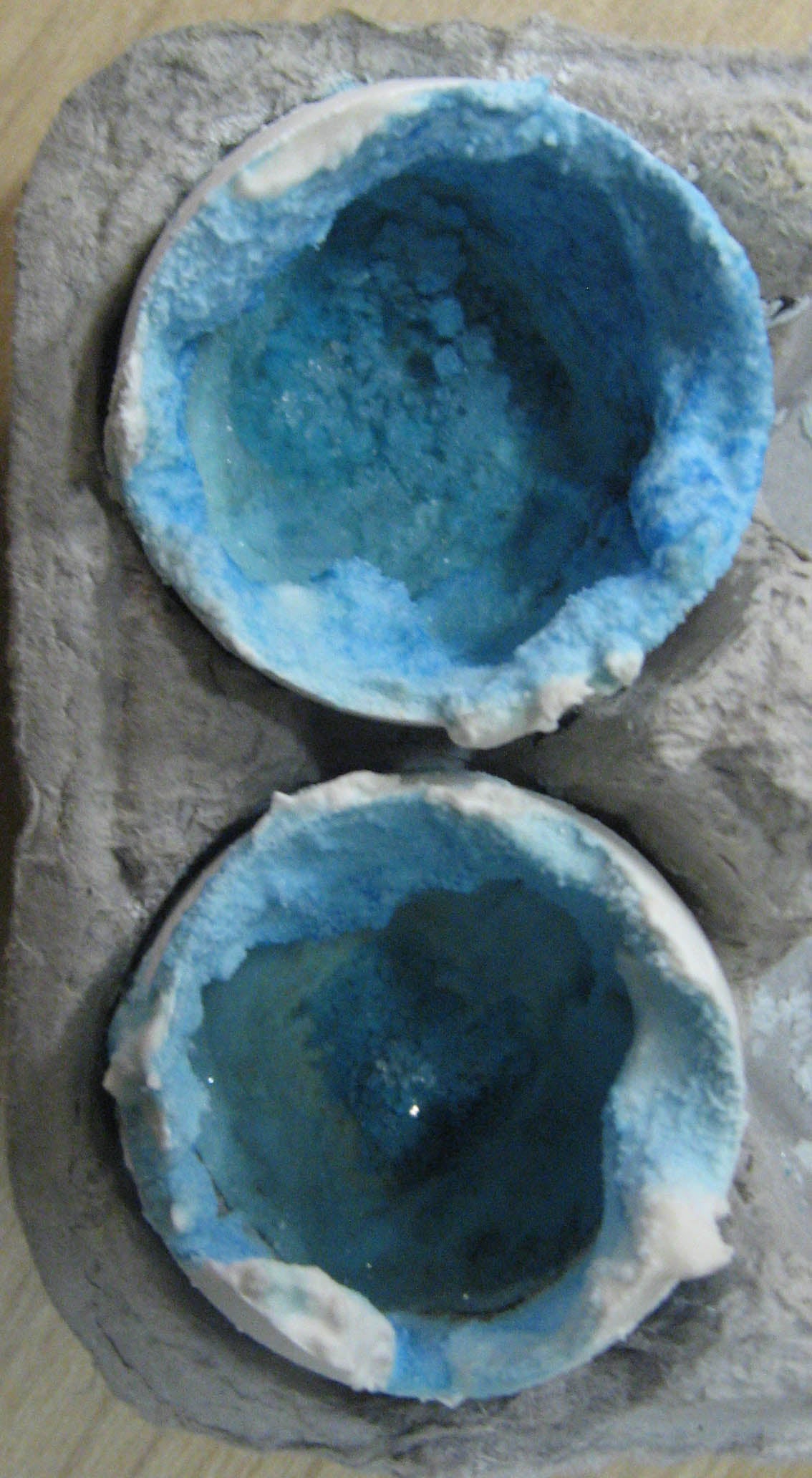 Egg Shell Geode Crystals 3 Steps (with Pictures)