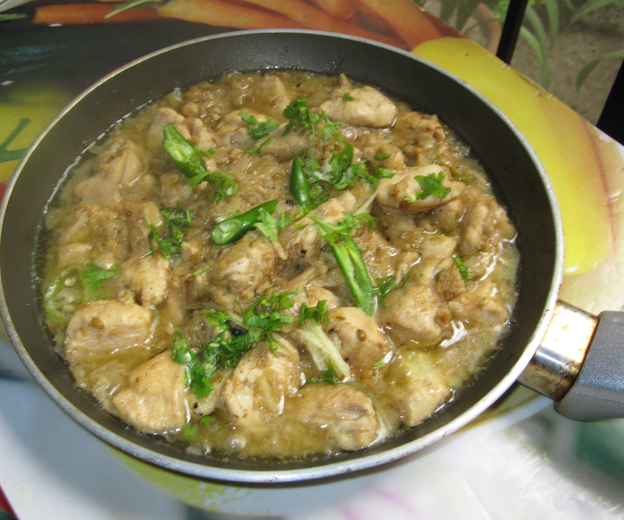 Pakistani White Chicken Boneless Handi : 7 Steps (with Pictures