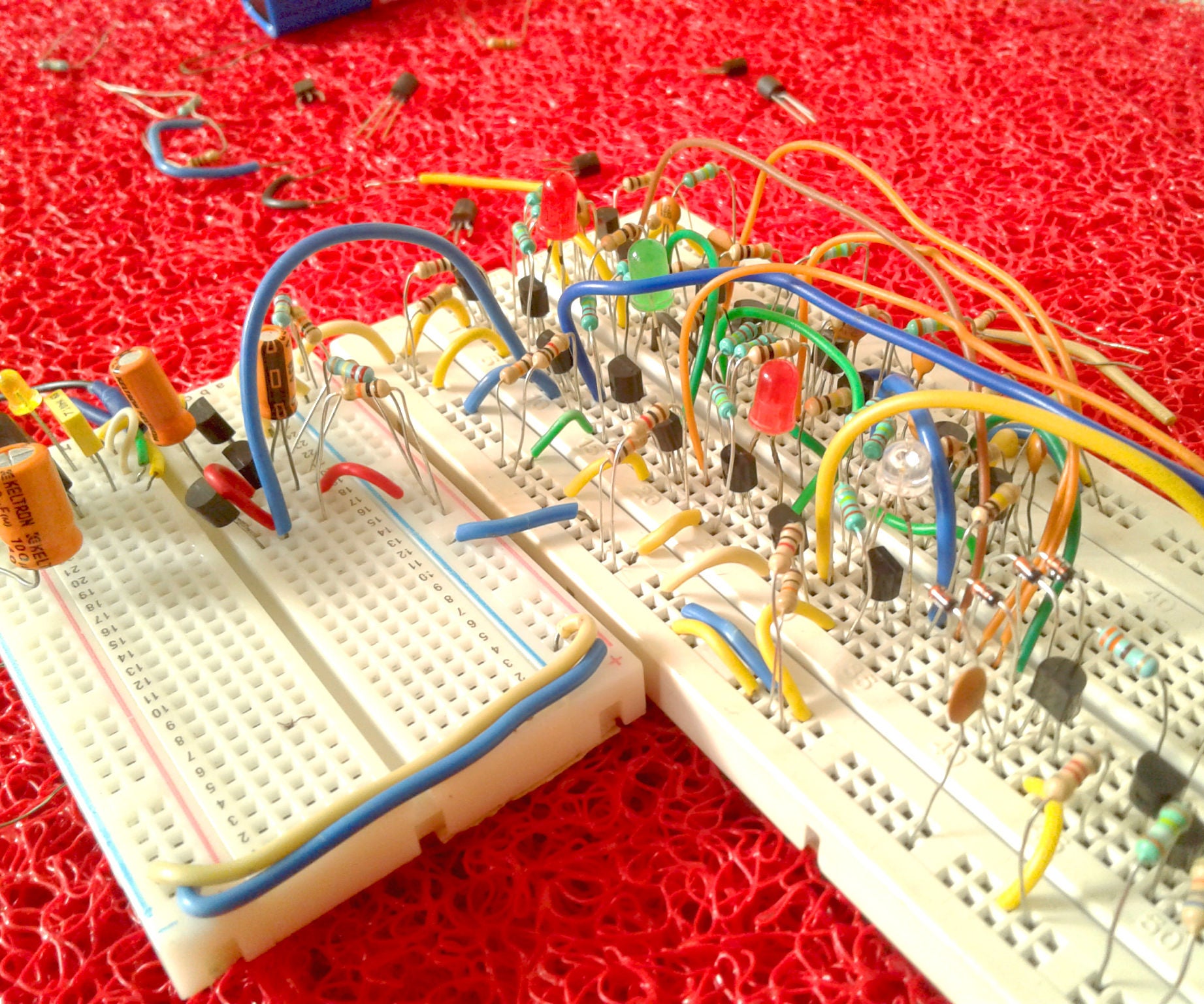 BCD Counter Using Discrete TRANSISTORS 16 Steps Instructables