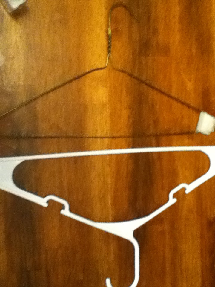 How to Make the Simplest Handheld Catapult in the World for Less Than a Dollar! 4 Steps