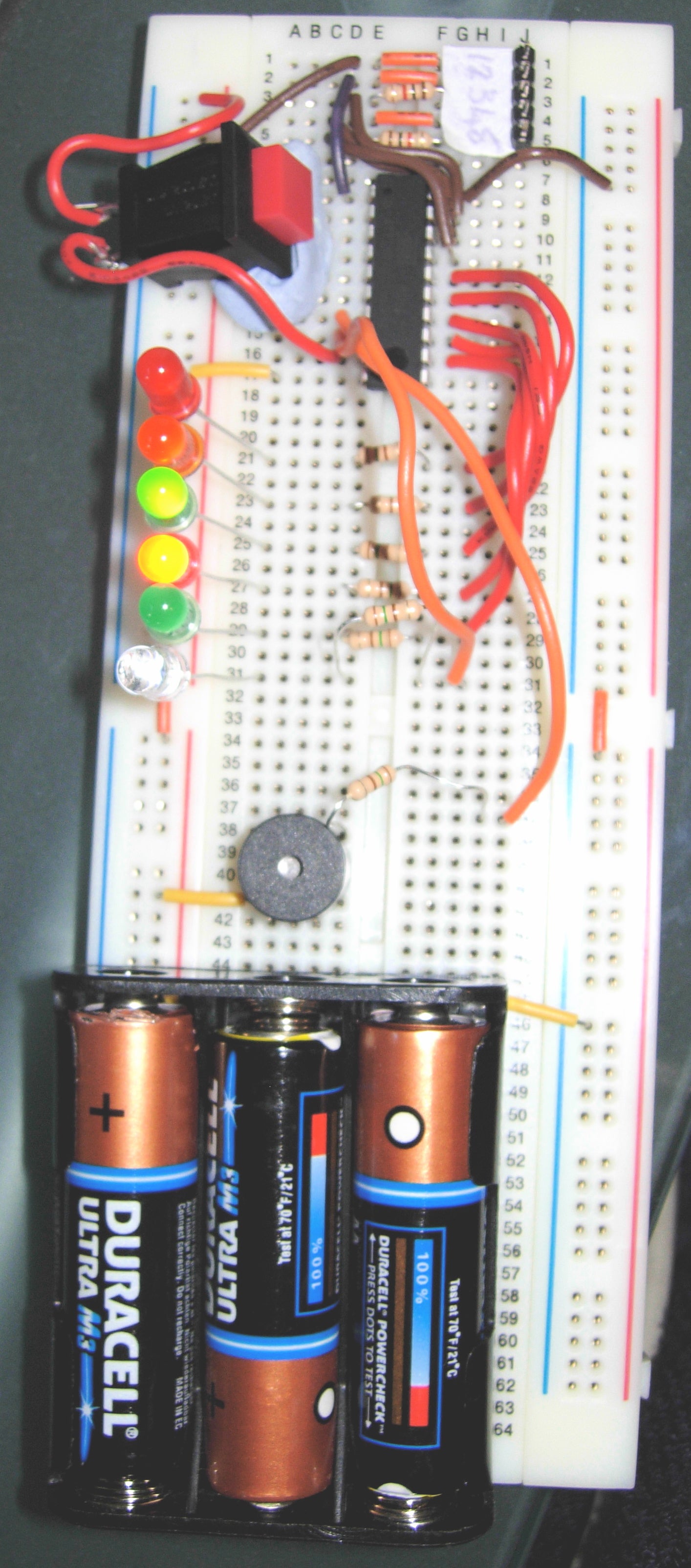 Micro Controller Programming Making a Set of Traffic Lights 9 Steps