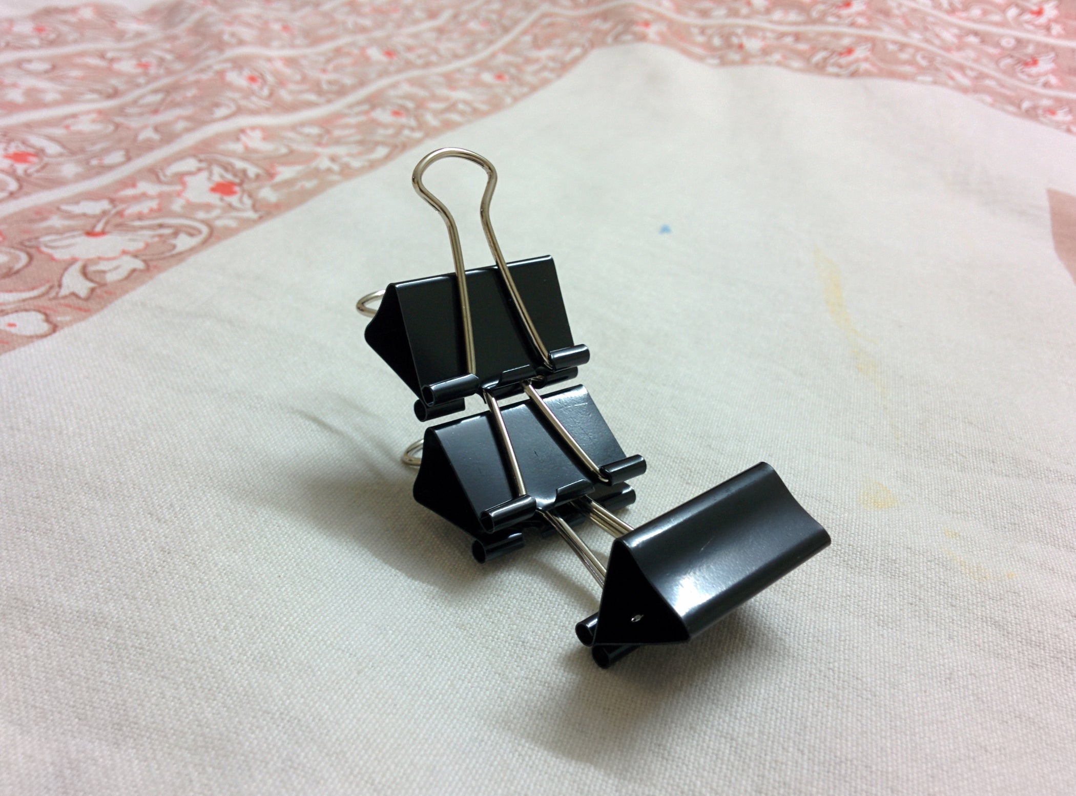 Binder Clip Phone Stand 4 Steps Instructables