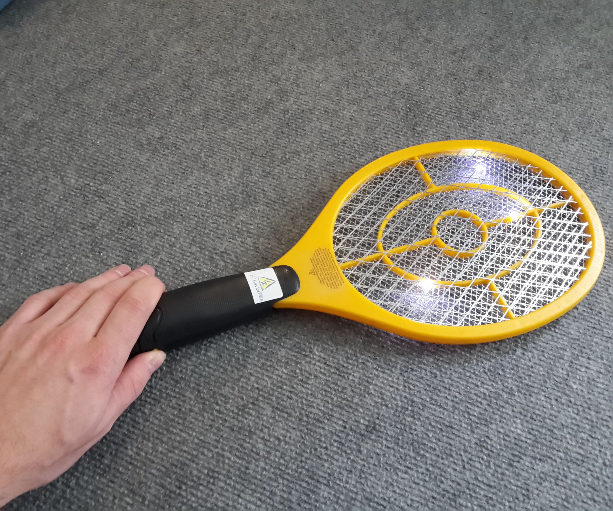 Easy High Voltage Fly Swatter Mod 4 Steps Instructables